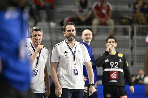 مدرب فرنسا: منتخب مصر مزيج بين القوة والخبرة.. أتوقع صدام قوي